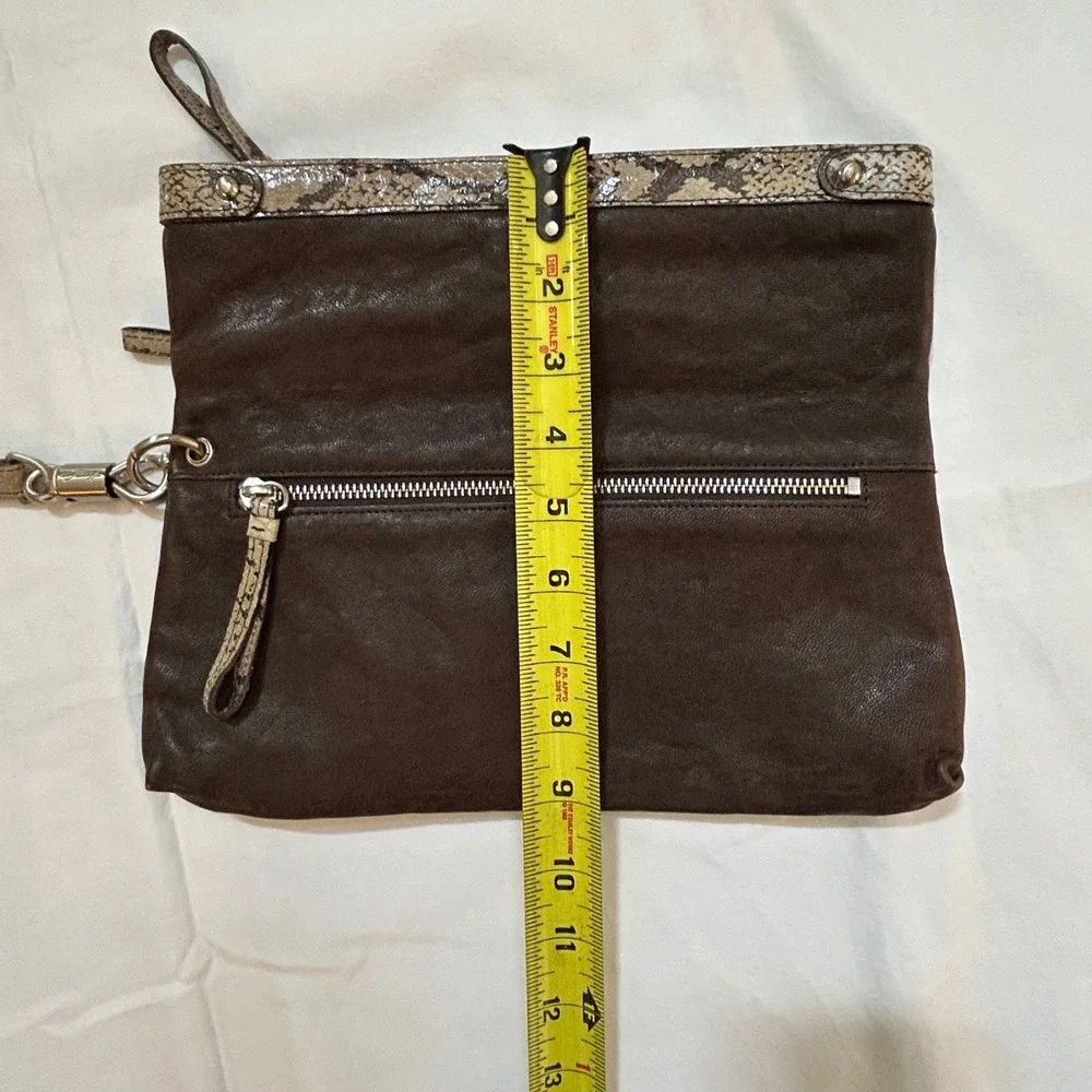 Kenneth Cole New York Leather Wristlet Clutch Brown Snake Print Fold‎ Over